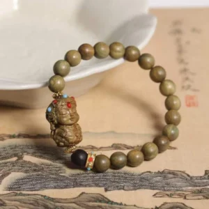 Guardian Goddess Green Sandalwood Bracelet