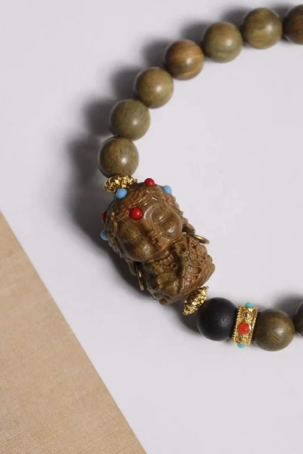 Guardian Goddess Green Sandalwood Bracelet - 图片 5