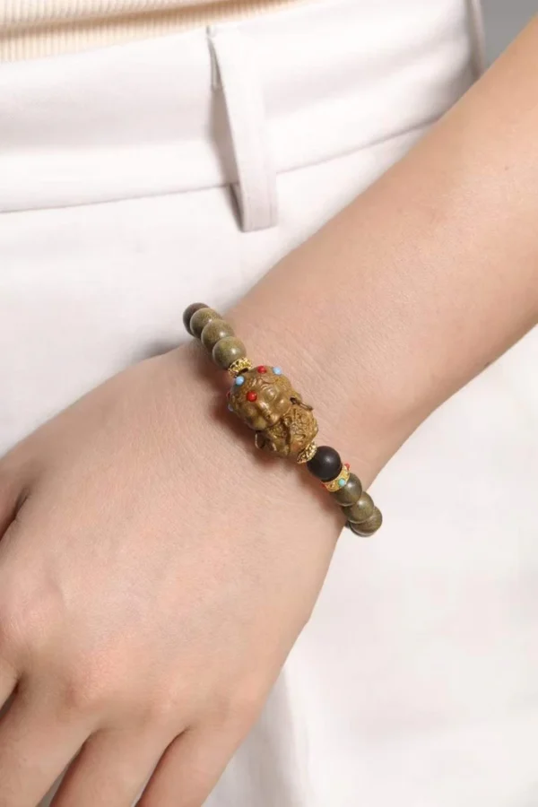 Guardian Goddess Green Sandalwood Bracelet - 图片 2